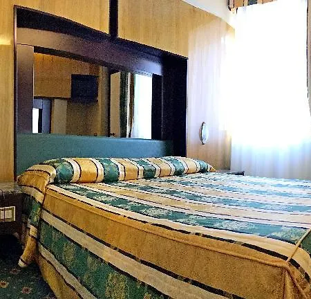 Hotel Airport Malpensa 4*